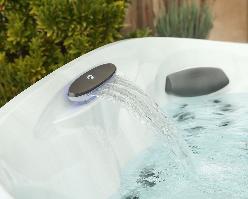 Osvetlený vodný prvok Jacuzzi